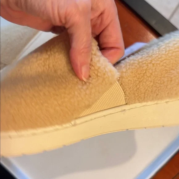 Lauren Conrad Maya Cream Memory Foam Shoes Slippers - Picture 10 of 16